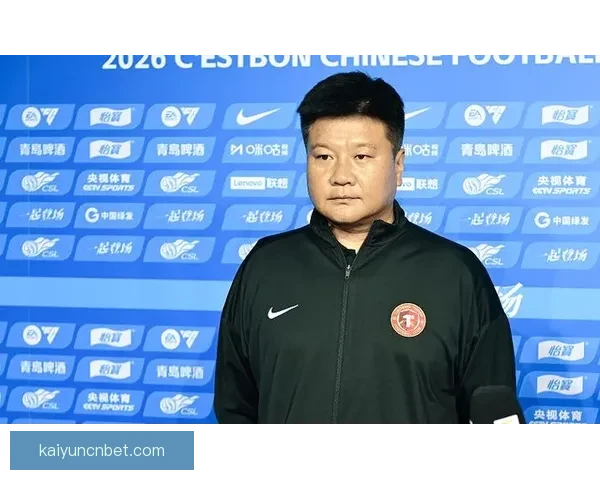 李金羽赛前正常亮相发布会仅两小时铁人宣布正式下课